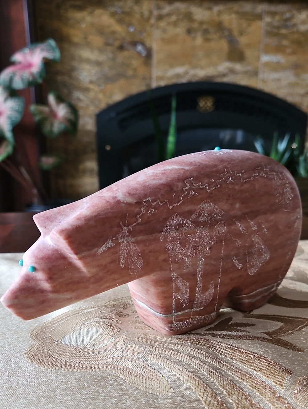 VTG 1997 Navajo Arthur Yazzie Signed Alabaster Bear Fetish Sculpture